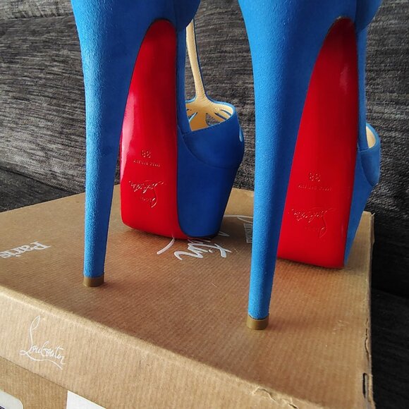 CHRISTIAN LOUBOUTIN Suede Cutout Accent T-Strap Pumps - Picture 7 of 16